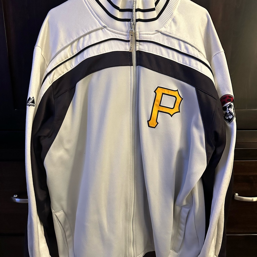 Pittsburgh Pirates Majestic Jacket